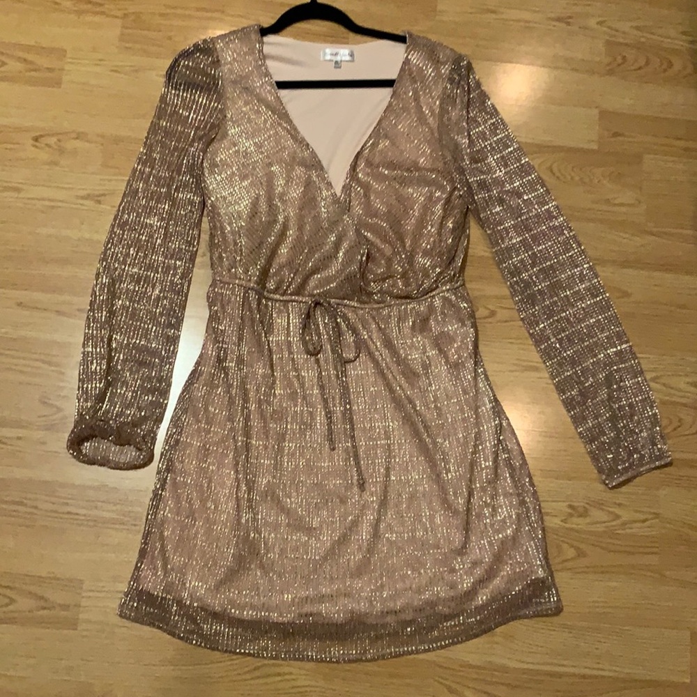 Brand: Emerald sundae. XL dress. Blush/gold